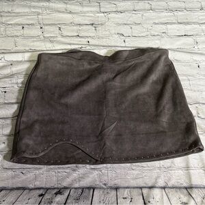 Grey skirt